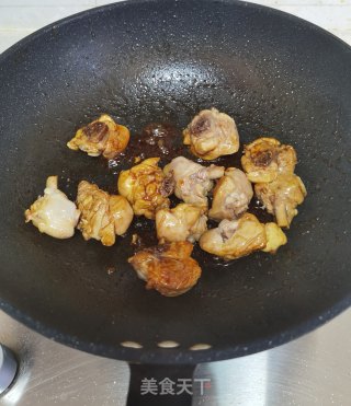 香菇豆腐炖鸡块步骤4