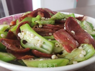 秋葵炒腊肠步骤5