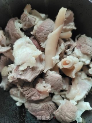 辣豆瓣酱烧护心肉步骤3