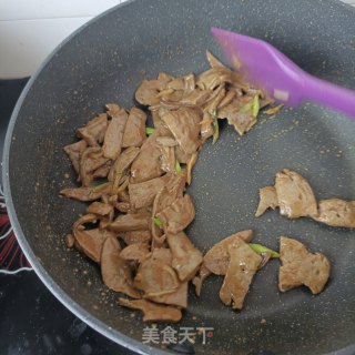 泡椒爆炒猪肝步骤17