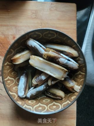 秋葵拼蛏子步骤1
