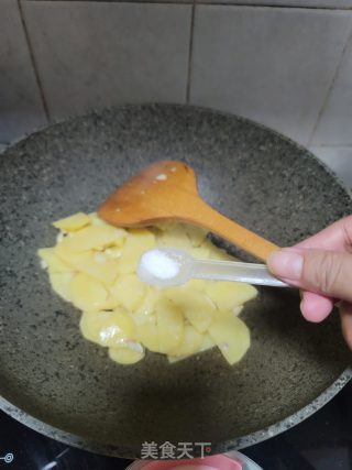 牛肉炒土豆片步骤8