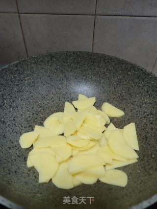 牛肉炒土豆片步骤7