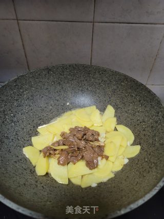 牛肉炒土豆片步骤10