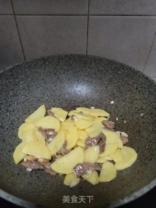 牛肉炒土豆片步骤11