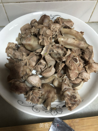 啤酒子姜丝焖鸭步骤1