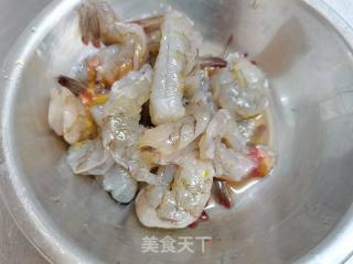 青瓜蜜桃虾步骤2