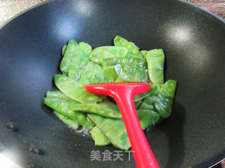烤火腿炒扁豆步骤5