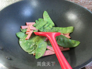 烤火腿炒扁豆步骤6
