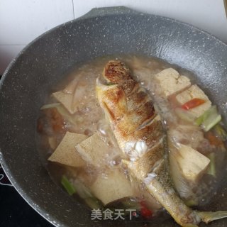 酸萝卜炖黄花鱼步骤19