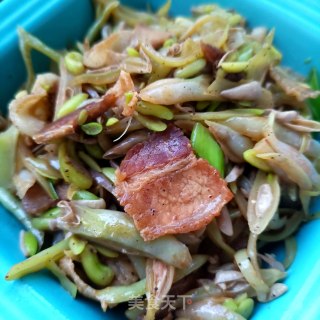 回锅肉炒紫芸豆步骤11