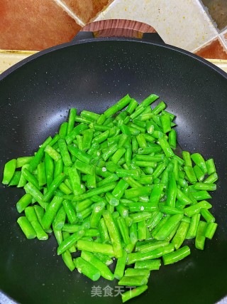 四季豆烧土豆步骤2