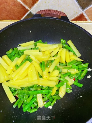 四季豆烧土豆步骤4