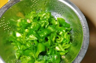 青翠减脂青椒炒蛋步骤5
