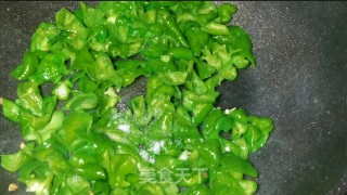 青翠减脂青椒炒蛋步骤9
