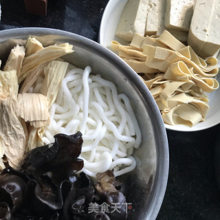 香辣鸡块炖时蔬步骤3