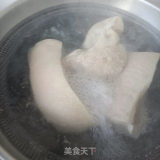 回锅肉炖芸豆土豆步骤6