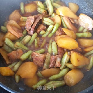 回锅肉炖芸豆土豆步骤20