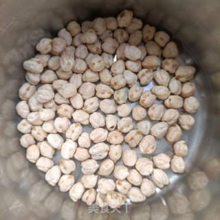 鹰嘴豆炖猪蹄步骤1