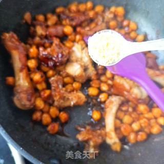 鹰嘴豆炖猪蹄步骤15