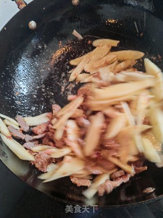 牛肉炒嫩姜步骤5