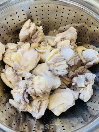 家庭版黄焖鸡步骤1