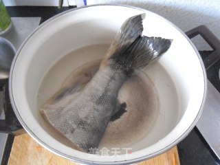 清蒸马哈鱼尾步骤2