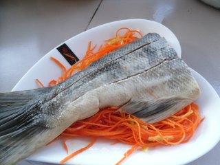 清蒸马哈鱼尾步骤8
