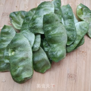 肉末炒扁豆步骤1