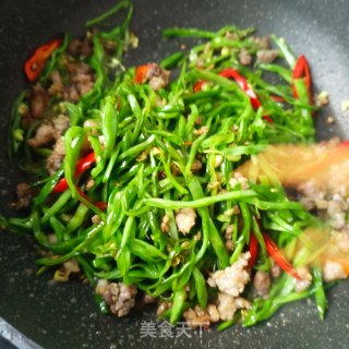 肉末炒扁豆步骤8