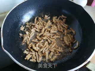 洋葱豇豆炒肉丝步骤5