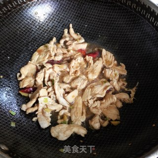 青椒炒鸡胸肉步骤4