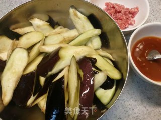 鲜香软糯香甜又下饭的照烧肉末茄子步骤2