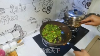 青椒扁豆丝步骤9