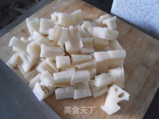 酱爆藕丁步骤2