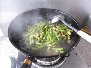 鸡柳烧架豆步骤11