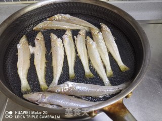 香煎沙丁鱼步骤2