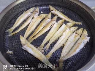 香煎沙丁鱼步骤3