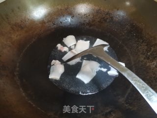 原味香干炒肉丝韭菜花步骤1
