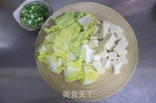 娃娃菜炖豆腐步骤2