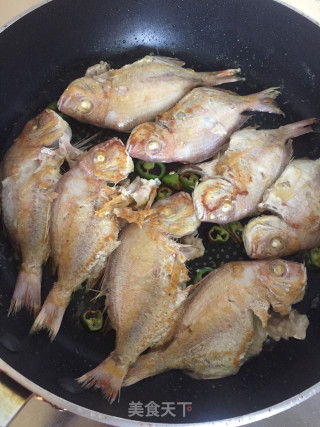 醋烧红立鱼步骤5