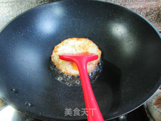 五花肉煎鸡蛋炒茭白步骤4