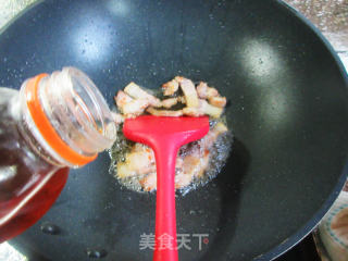五花肉煎鸡蛋炒茭白步骤7