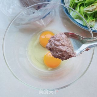 虾酱辣椒炒鸡蛋步骤2