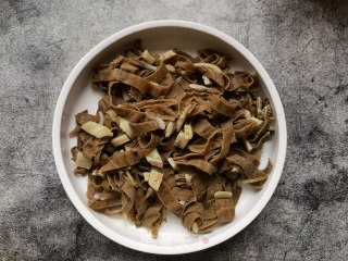 青花椒子姜炒毛肚步骤6