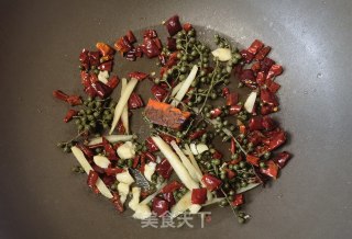 青花椒子姜炒毛肚步骤10
