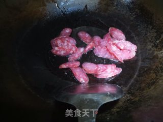 香肠炒花生苗步骤2