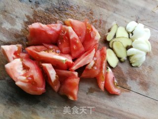 番茄烧带鱼步骤4