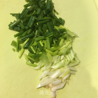 鸡蛋香煎虾仁步骤2