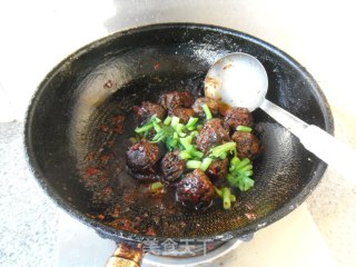 辣酱茄子球步骤10